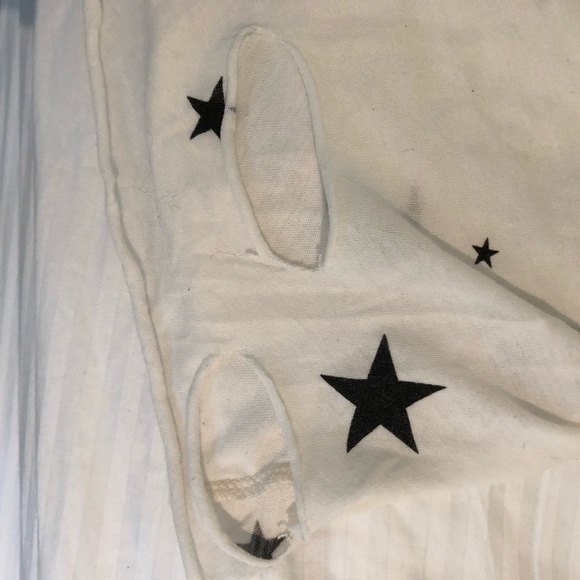 Wild fox cream t-shirt with star and moon pattern - Picture 3 of 6